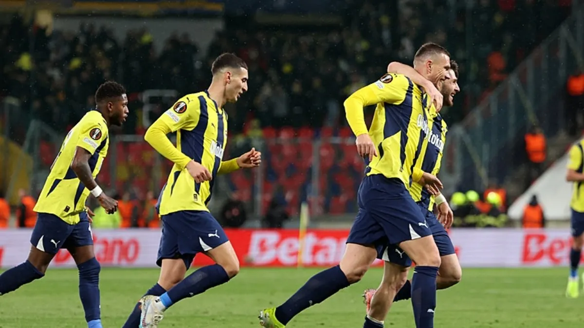 SLAVIA PRAG FENERBAHÇE | Fenerbahçe, Prag’da golcüleriyle kazandı! Avrupa’da 2.galibiyet…